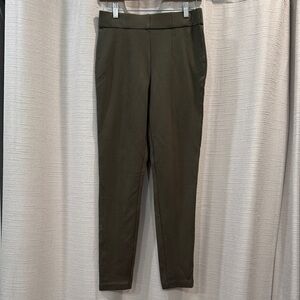 Jones New York Chic Olive Green Legging